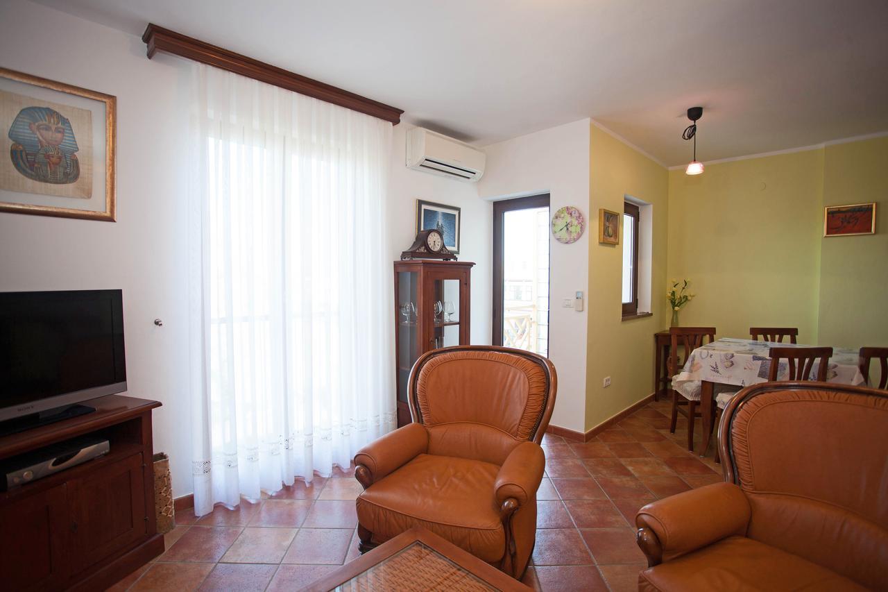 רוביני Apartment Pia מראה חיצוני תמונה